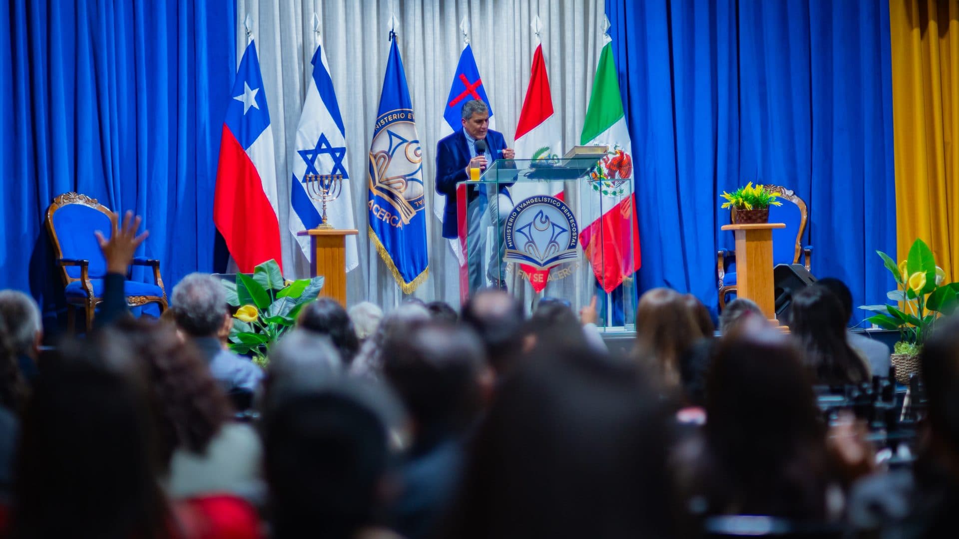 Pastor Marcos Morales en Vivo